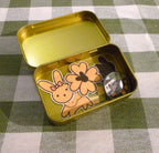 Bun biscuits sticker tin